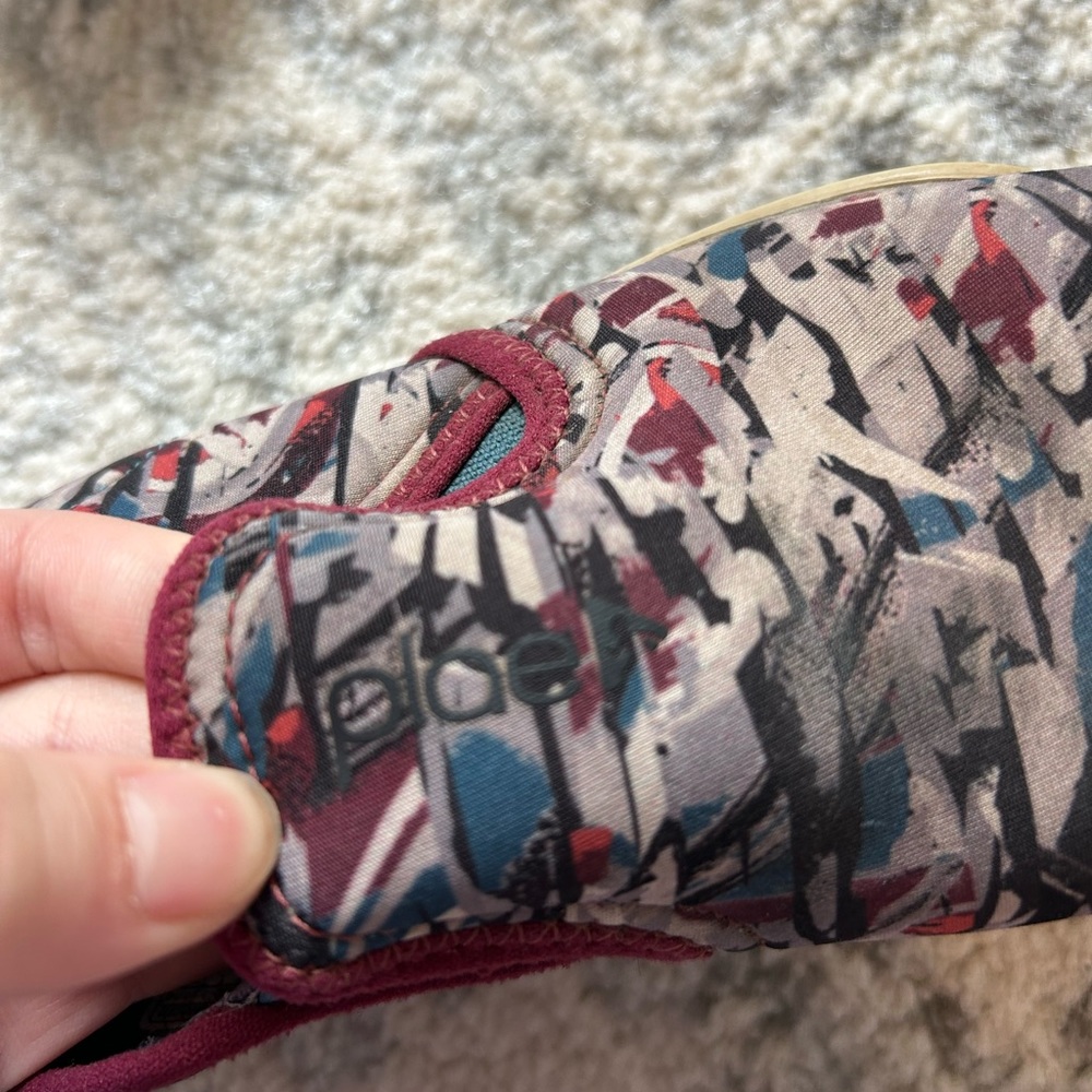 🦋5 for 25🦋 Plae Slip on shoes - Picture 2 of 6